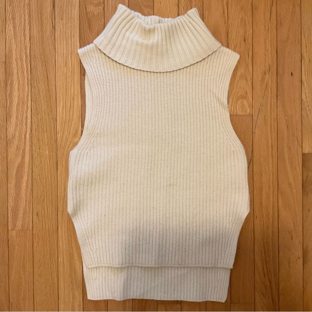 Uniqlo Sleeveless Turtleneck Sz XS Cream Ribbed